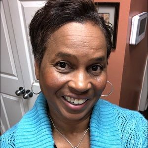 Meet your Posher, Sharon